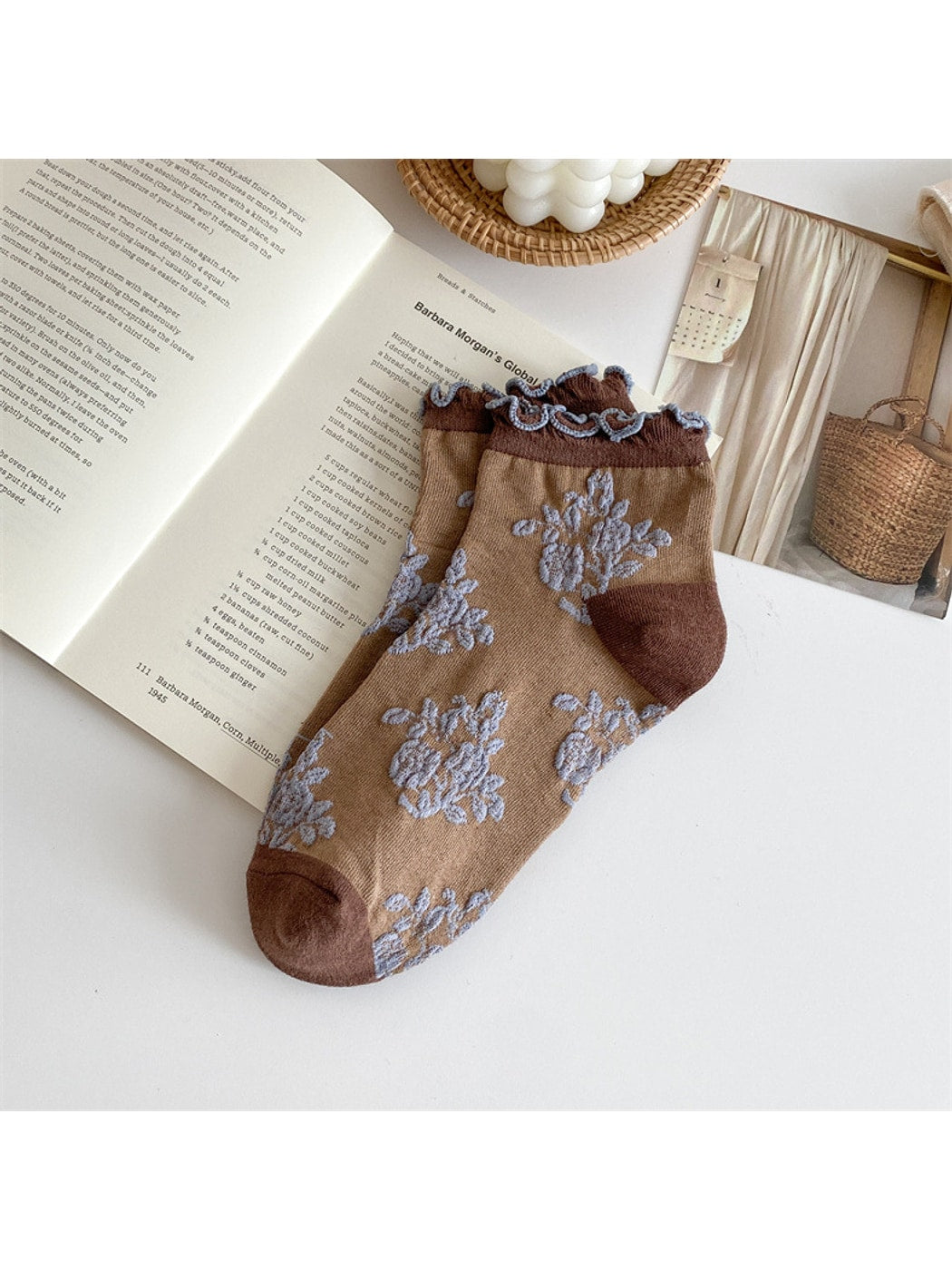 Rufia - Muted Floral Ruffle Trim Ankle Socks