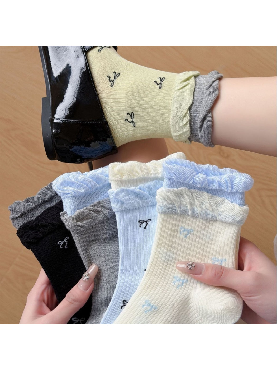 Rufia - Cute Bow Ruffle Crew Socks product image 2