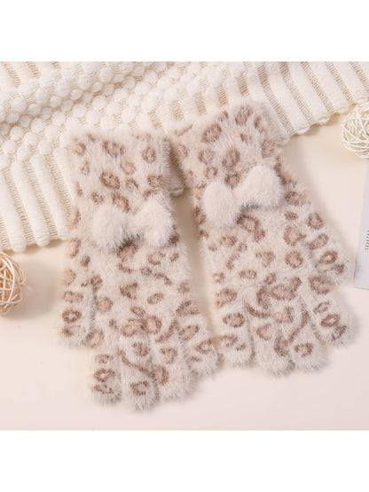 Gloving – Leopard Bow Plush Knit Gloves