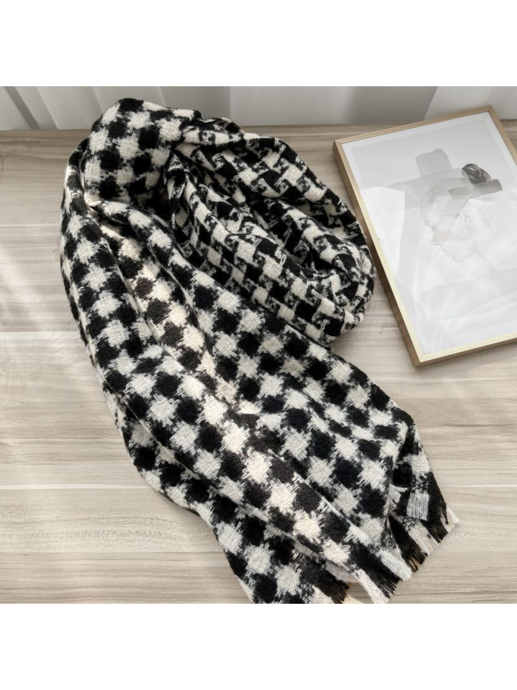 Scarvii - Classic Houndstooth Fringe Scarf