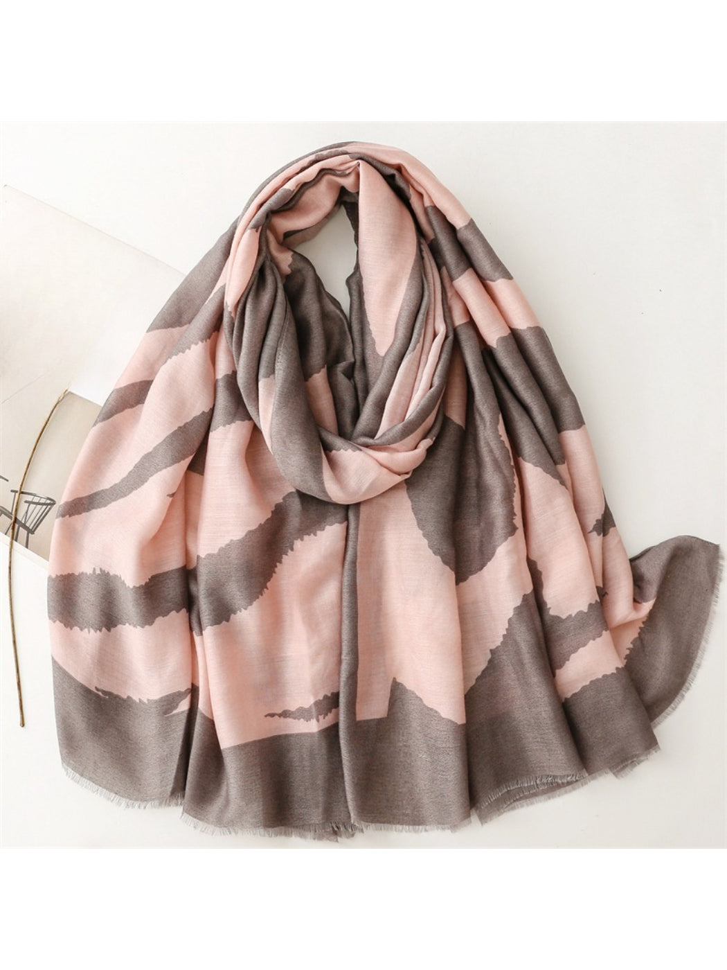 Scarvii - Modern Stripe Print Tassel Scarf