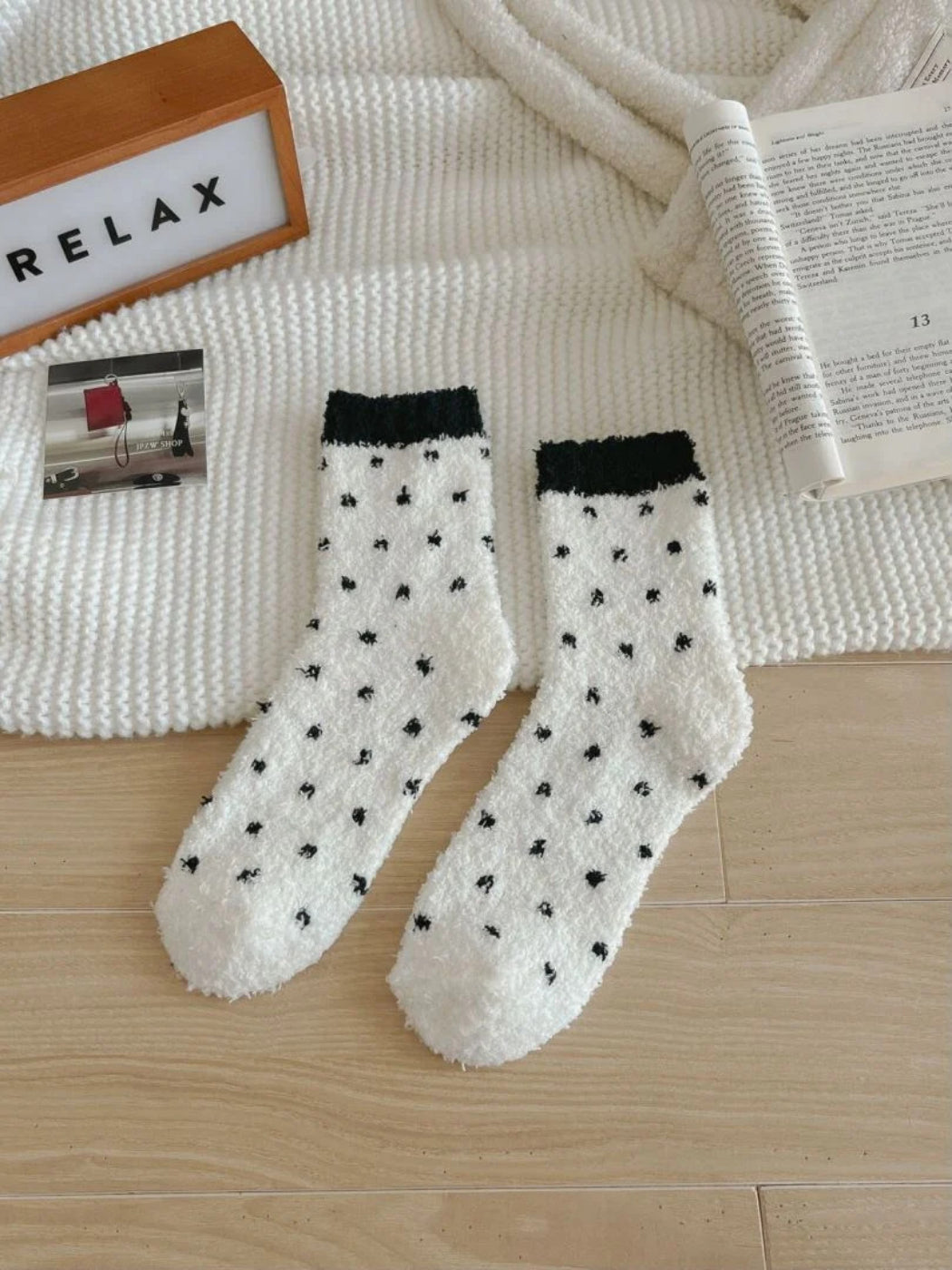 Rufia - Small Dot Pattern Contrast Cuff Socks
