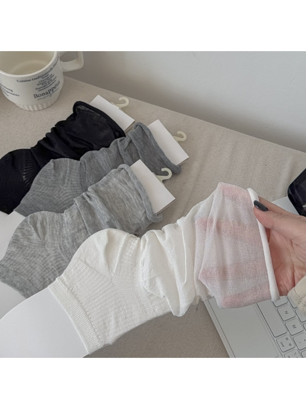 Rufia - Solid Color Slouch Crew Socks