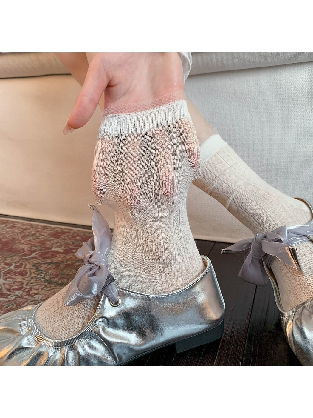 Rufia - White Lace Ruffle Edge Crew Socks