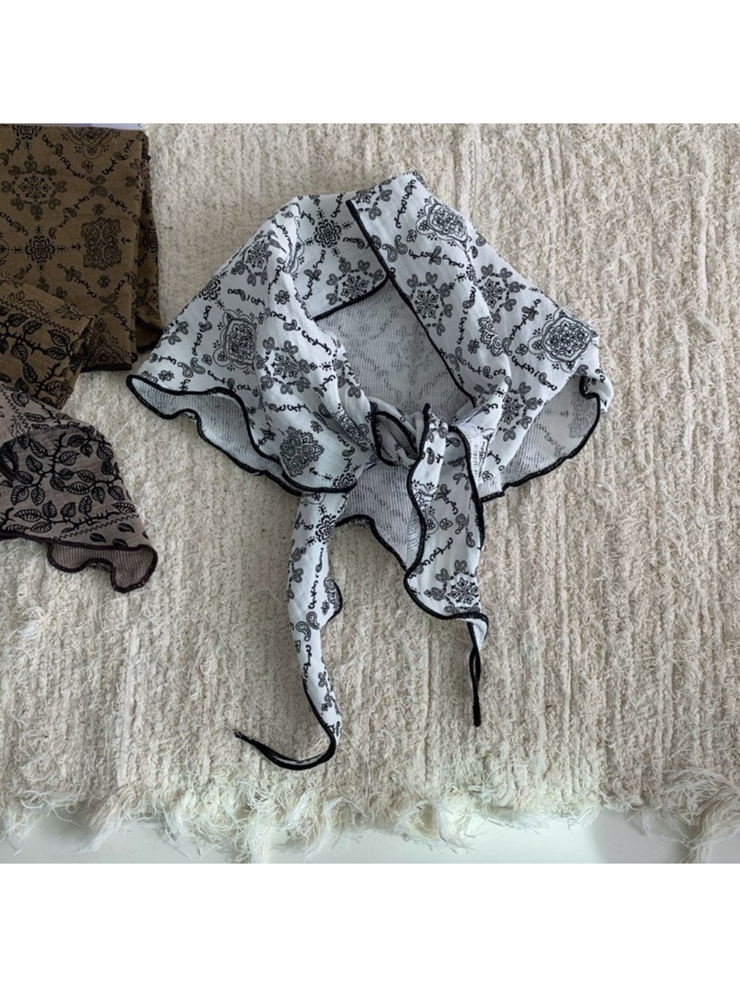 Scarvii Paisley Print Triangle Scarf