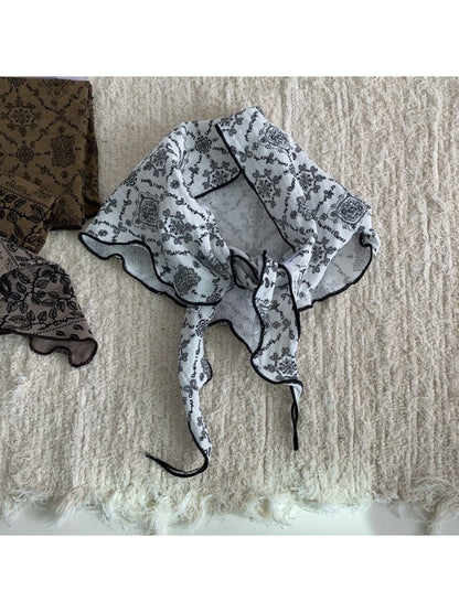 Scarvii Paisley Print Triangle Scarf
