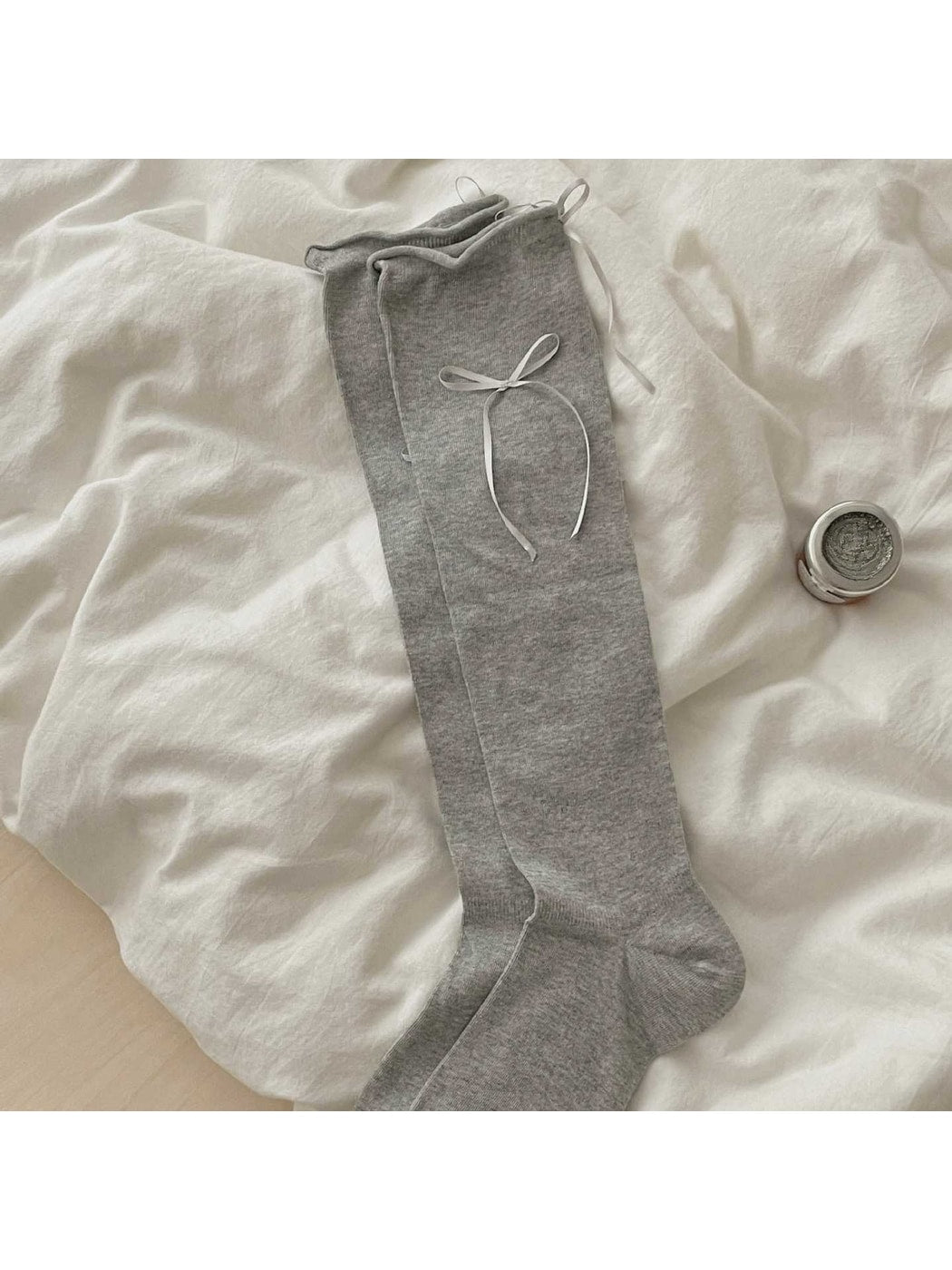 Rufia - Solid Style Bow Detail Mid Calf Socks