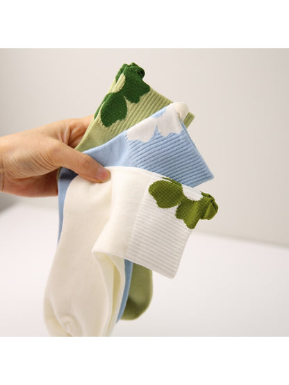 Rufia - Minimal Flower Motif Ankle Socks