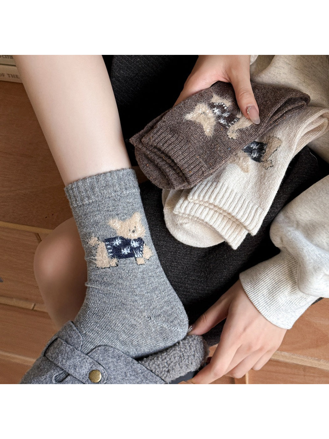 Rufia - Cute Winter Puppy Motif Crew Socks