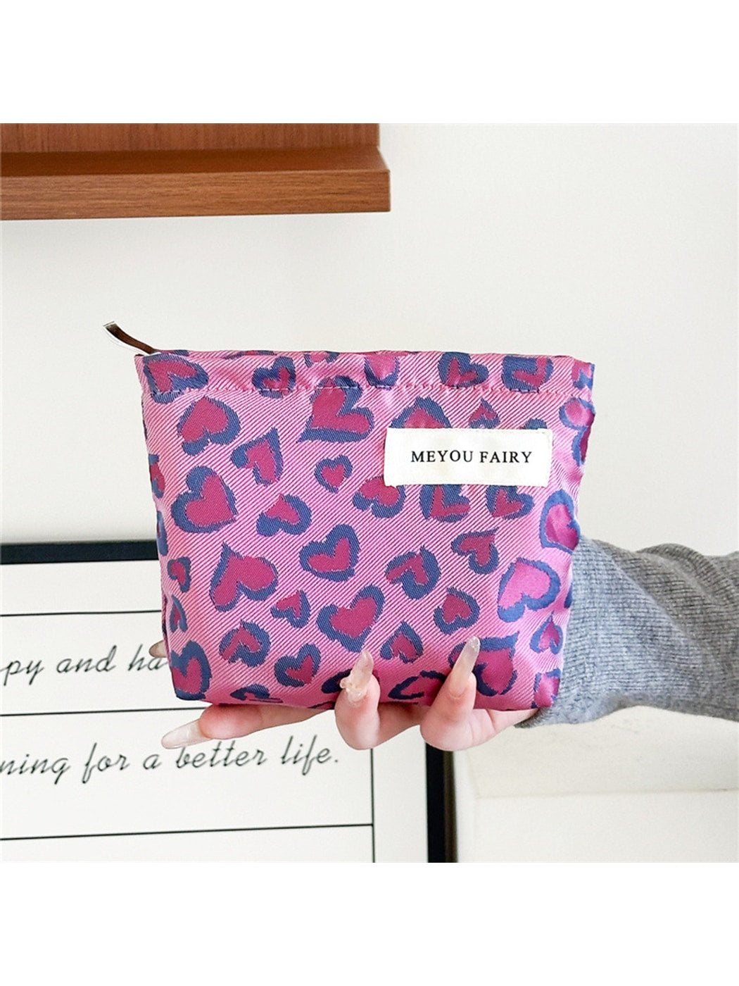 Cosbai - Vintage Leopard Heart Printed Makeup Bag