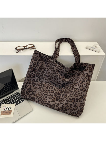 Cosbai - Women's Shoulder Bag with Leopard Print
