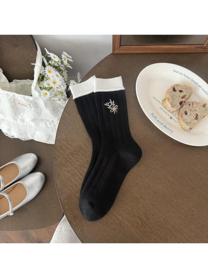 Rufia - Bouquet Embroidered Casual Crew Socks