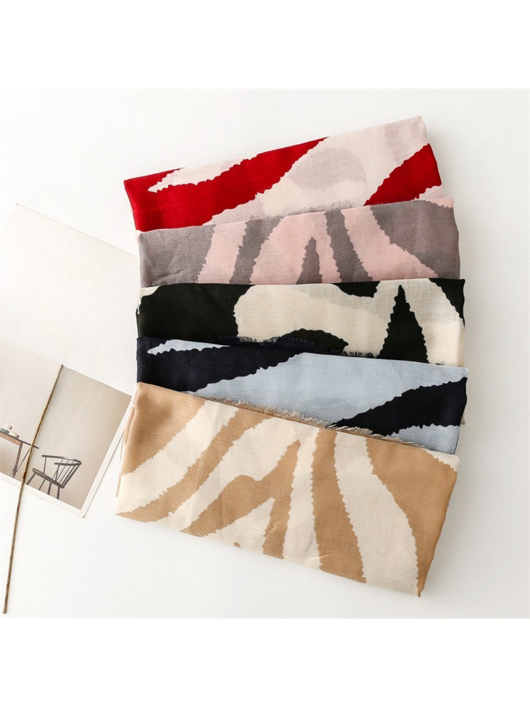 Scarvii - Modern Stripe Print Tassel Scarf
