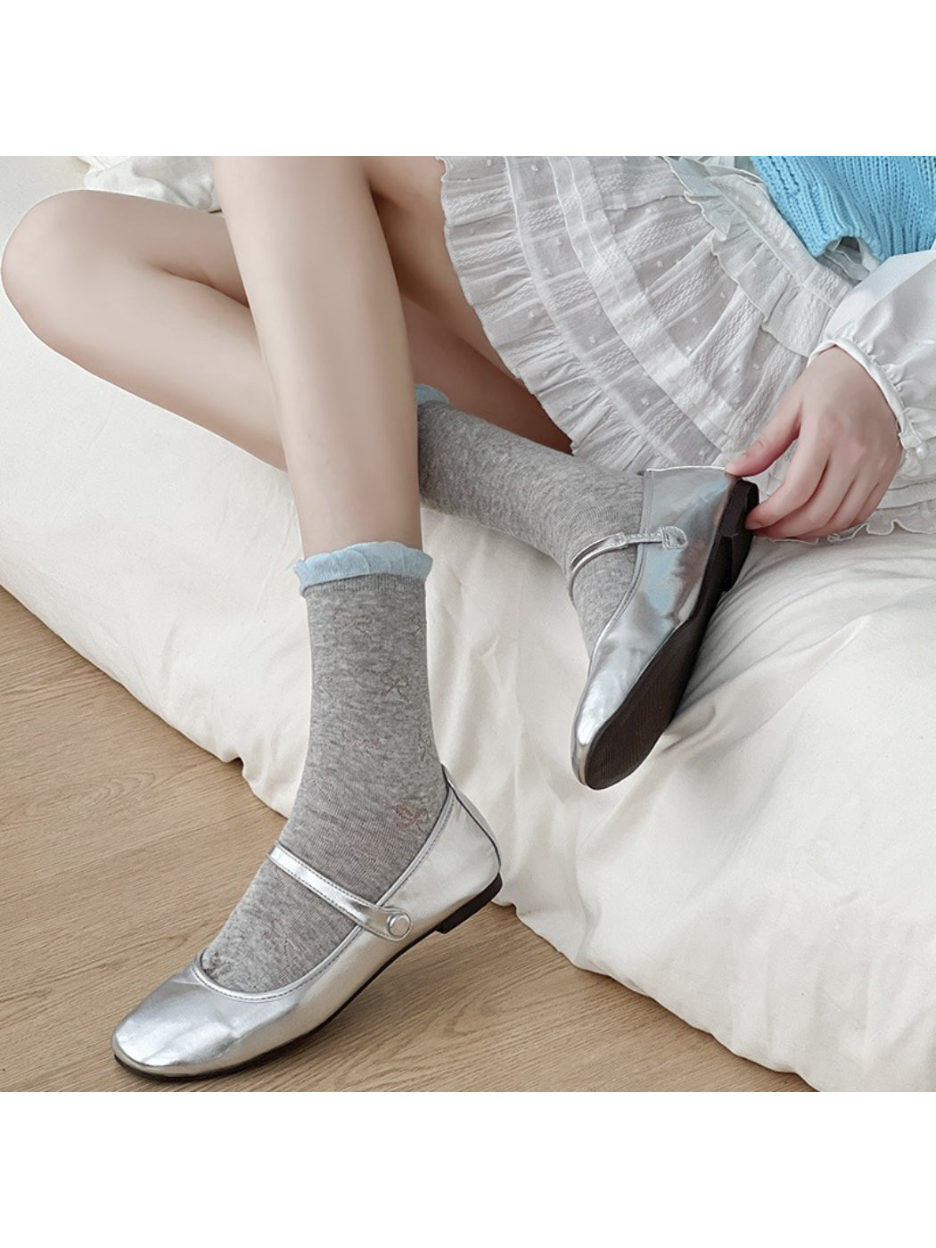 Rufia - Bow Textured Sheer Crew Socks product image 4