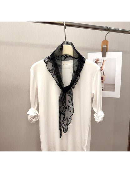 Scarvii - Floral Lace Decorative Diamond Shaped Scarf