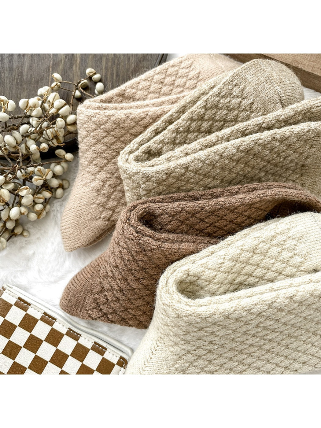 Rufia - Textured Solid Color Everyday Crew Socks