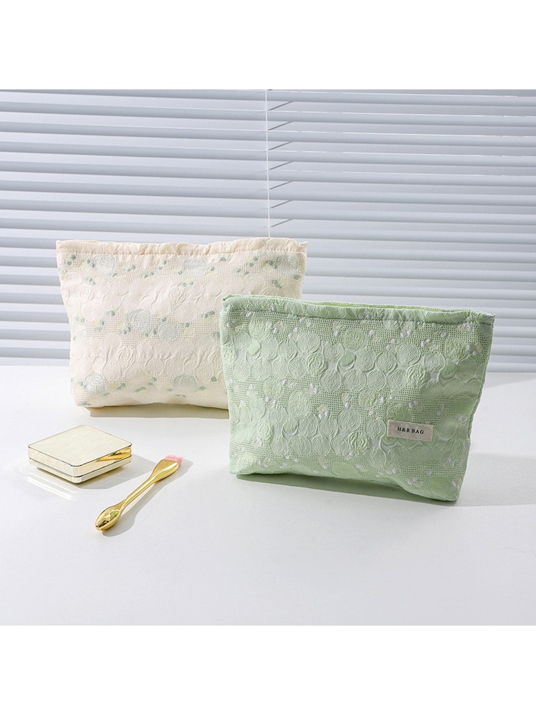 Cosbai - Floral Jacquard Handheld Women's Makeup Bag