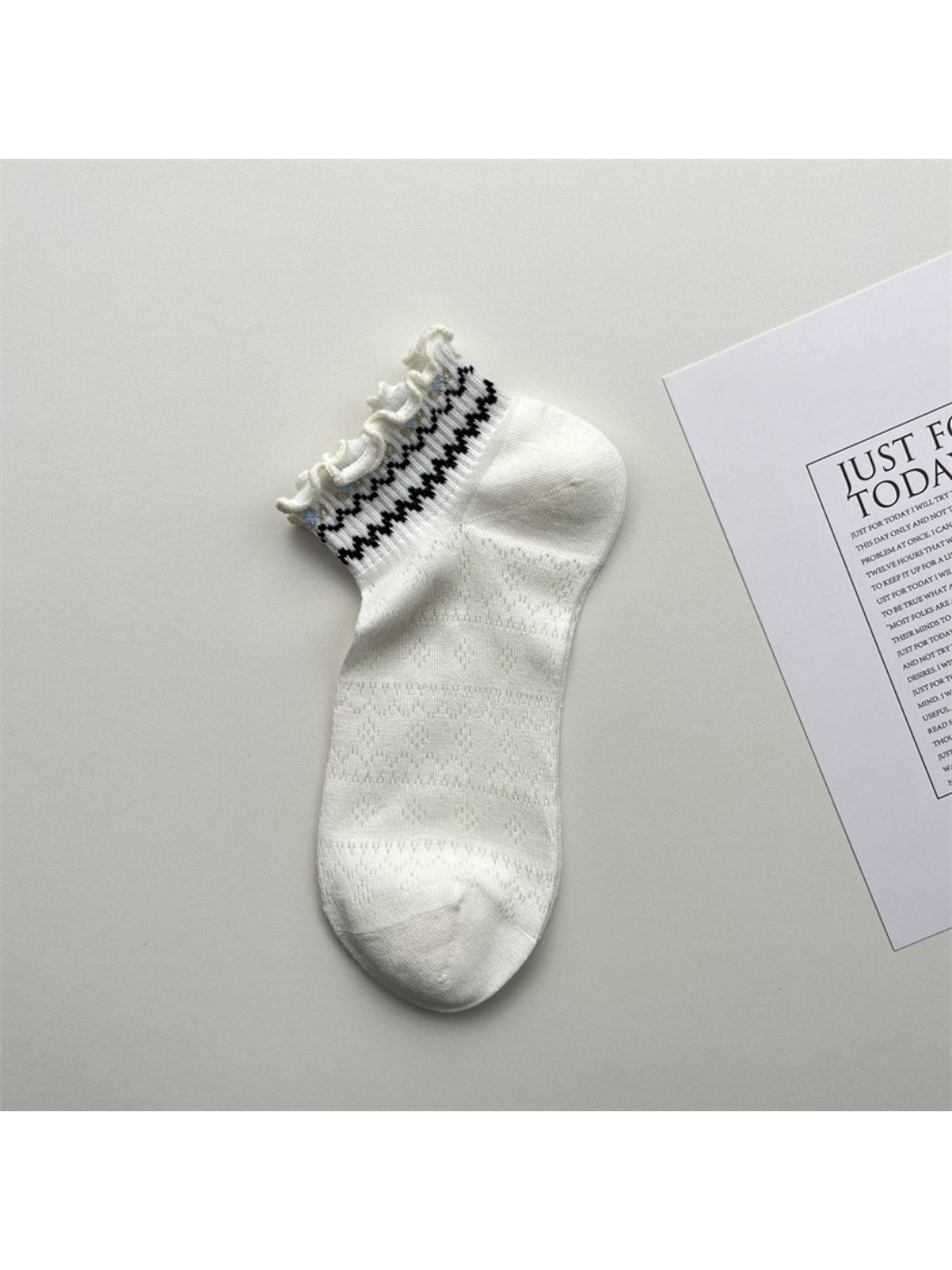 Rufia Lace Ruffle Mesh Low Cut Socks product image