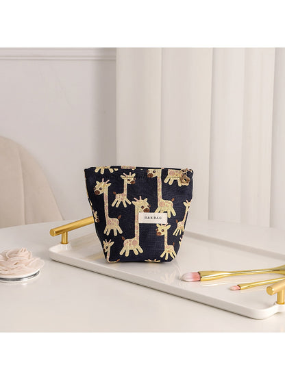 Cosbai - Giraffe Print Portable Storage Bag