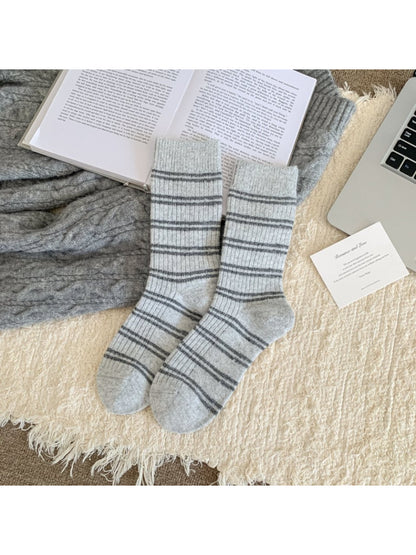 Rufia – Cozy Ribbed Crew Socks