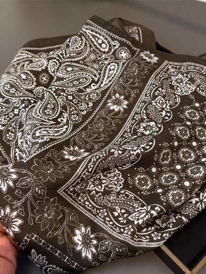 Scarvii - Paisley Print Square Scarf - Vintage & Boho