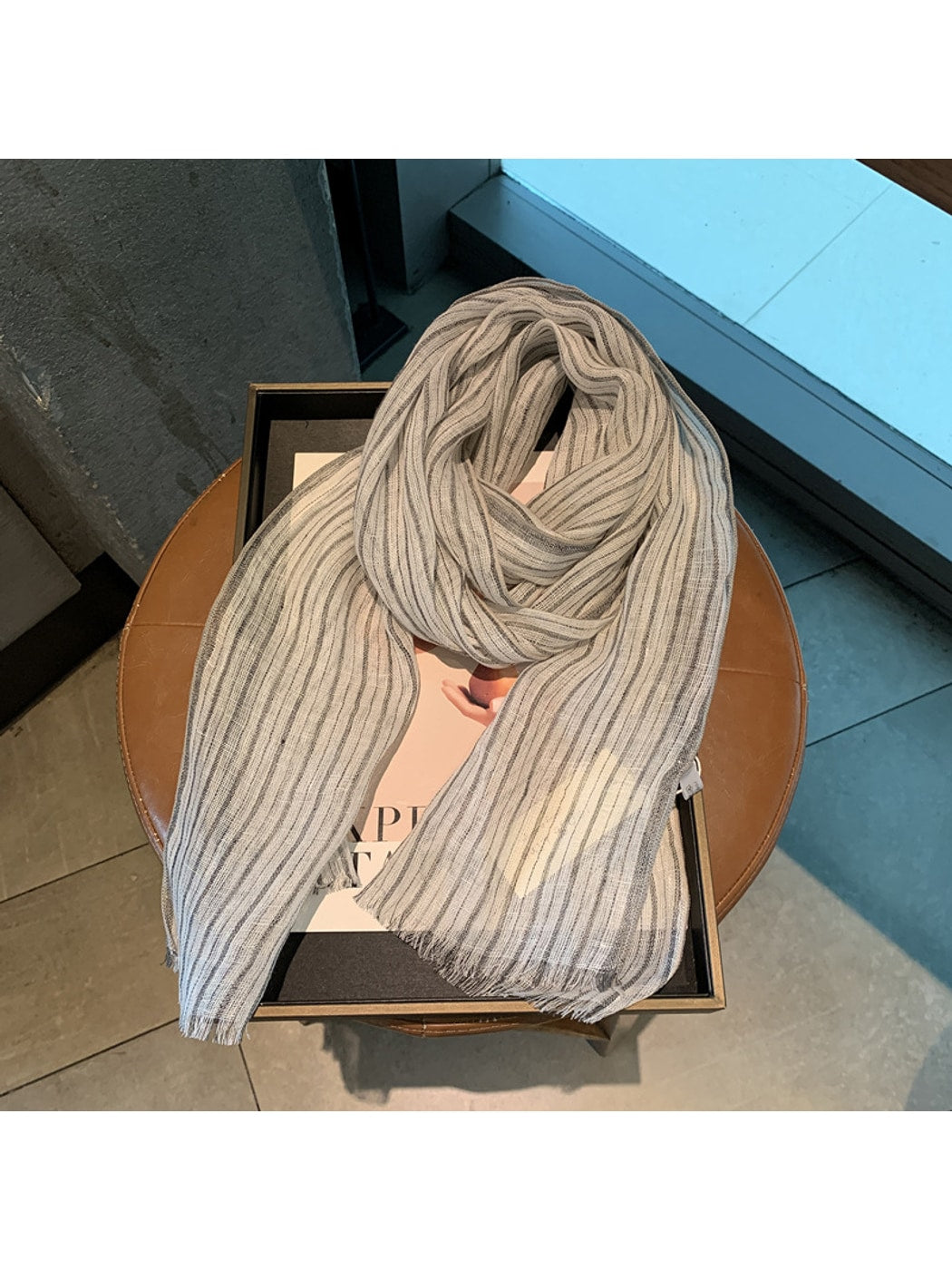 Scarvii - Vintage Vertical Line Pattern Scarf