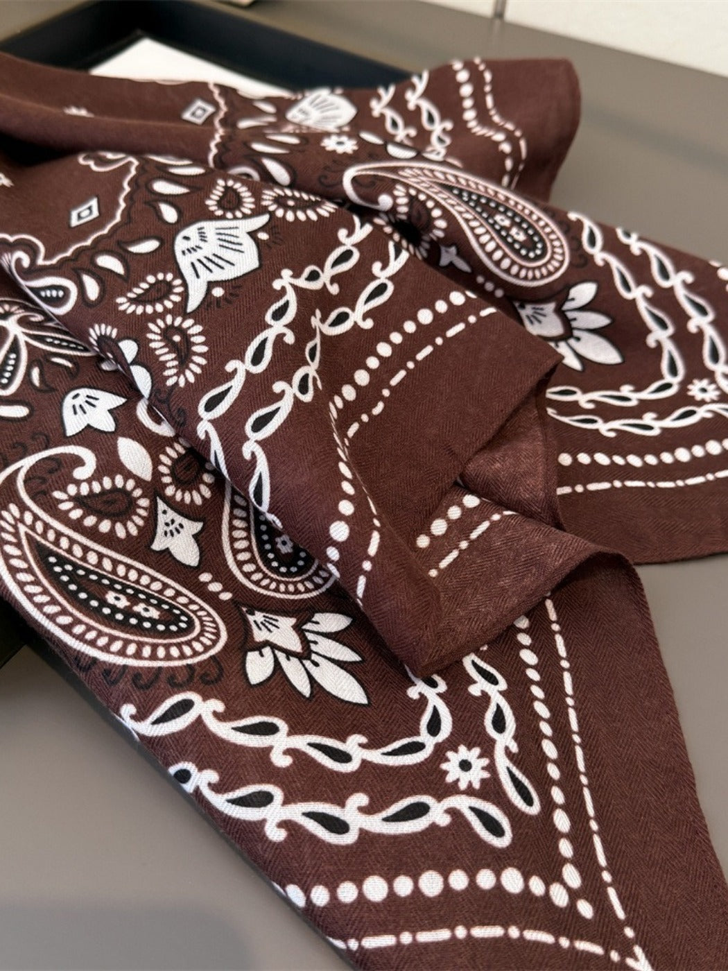 Scarvii - Vintage Paisley Patterns Square Scarf – Timeless & Elegant
