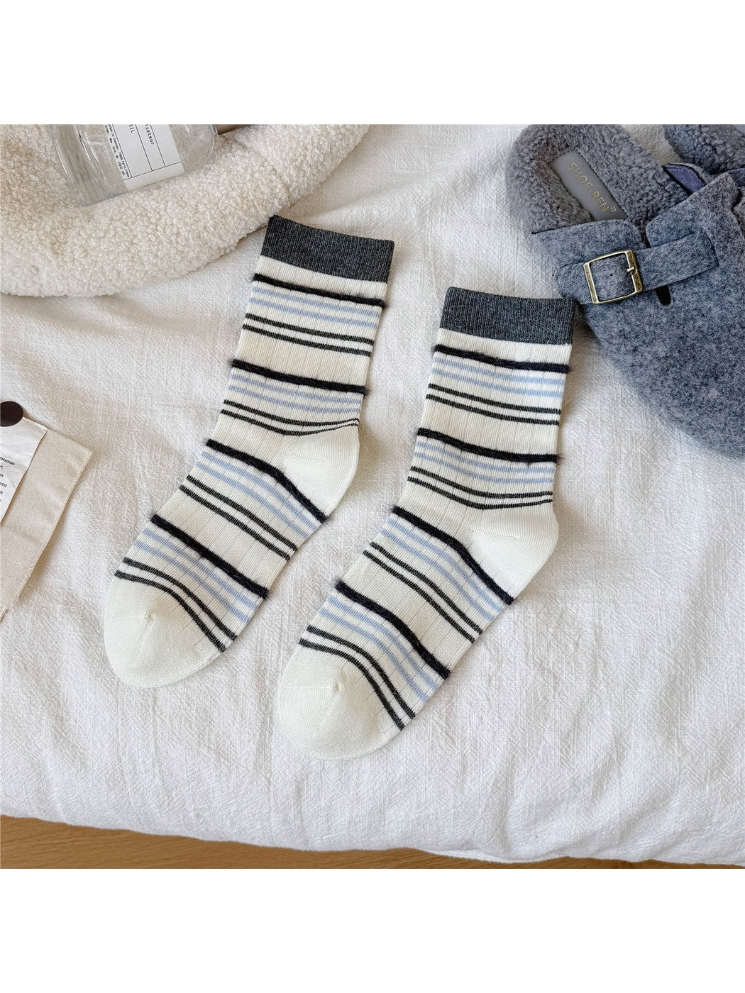Rufia - Playful Motif Ruffle Crew Socks