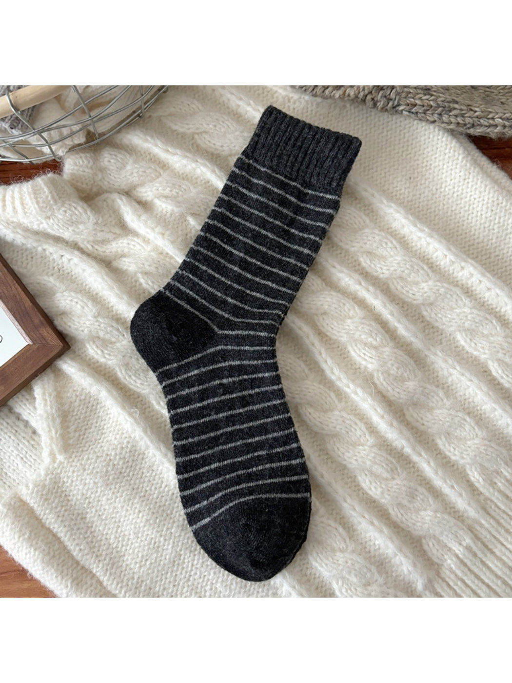 Rufia - Cozy Thin Stripe Crew Socks