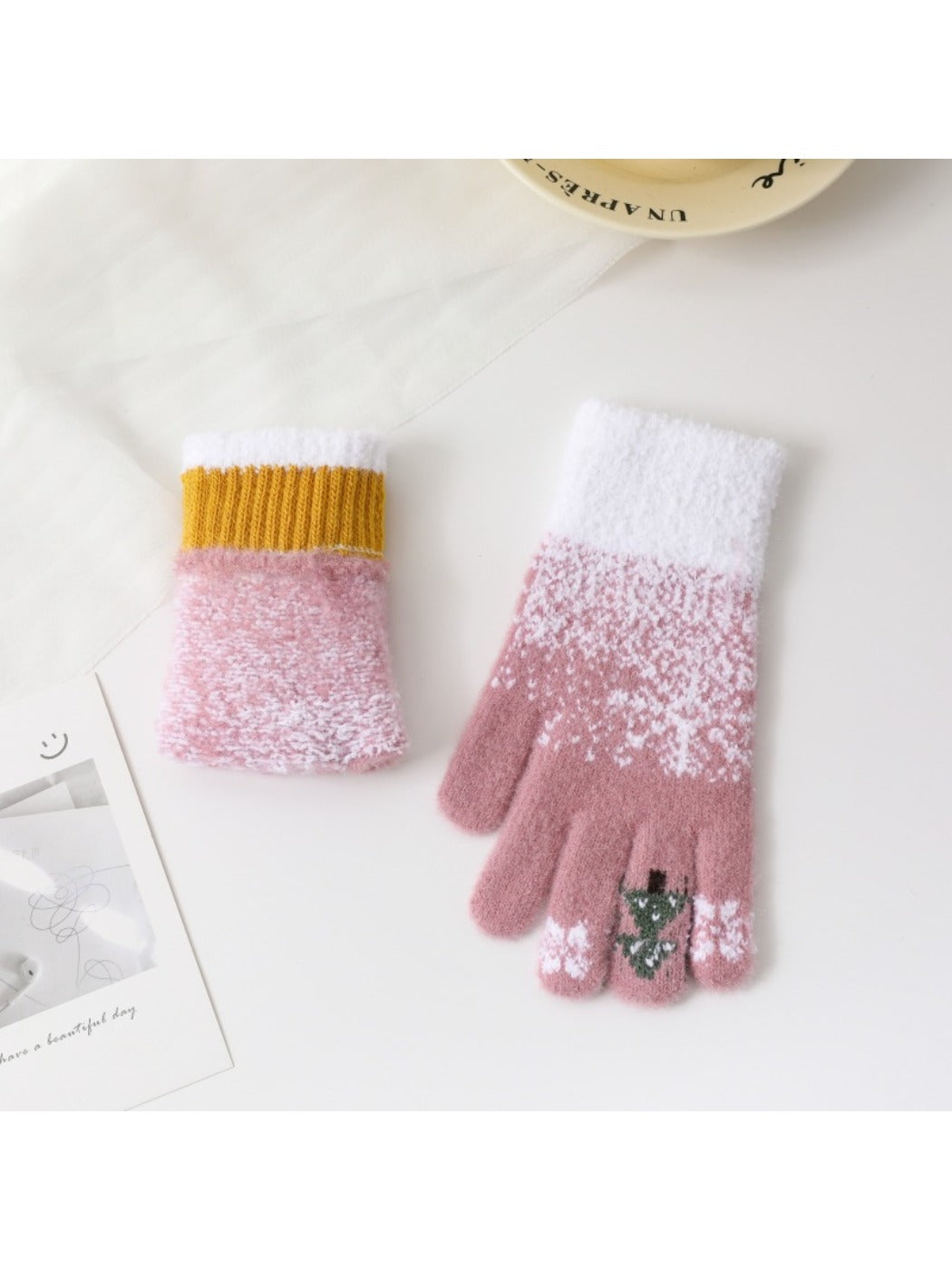 Gloving – Christmas Theme Winter Gloves