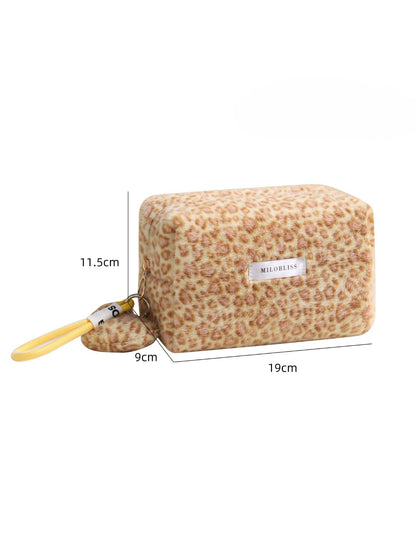 Cosbai - Leopard Faux Fur Makeup Bag detail view 4
