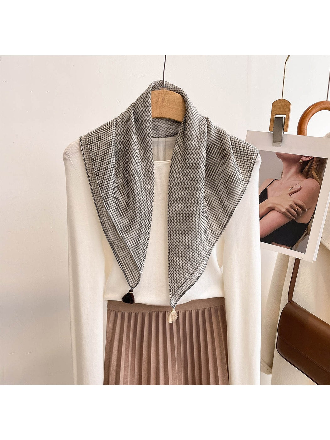 Scarvii - Gray Houndstooth Print Square Scarf