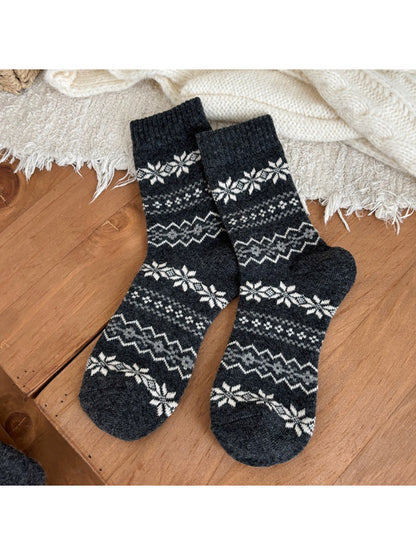 Rufia - Nordic Snowflake Pattern Crew Socks