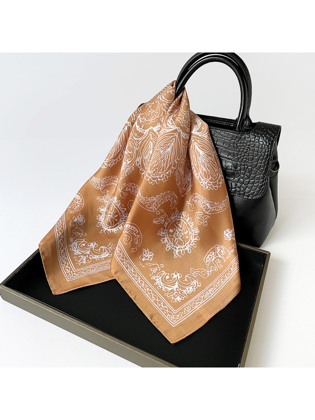 Scarvii - Graphic Circle Contrast Print Square Scarf