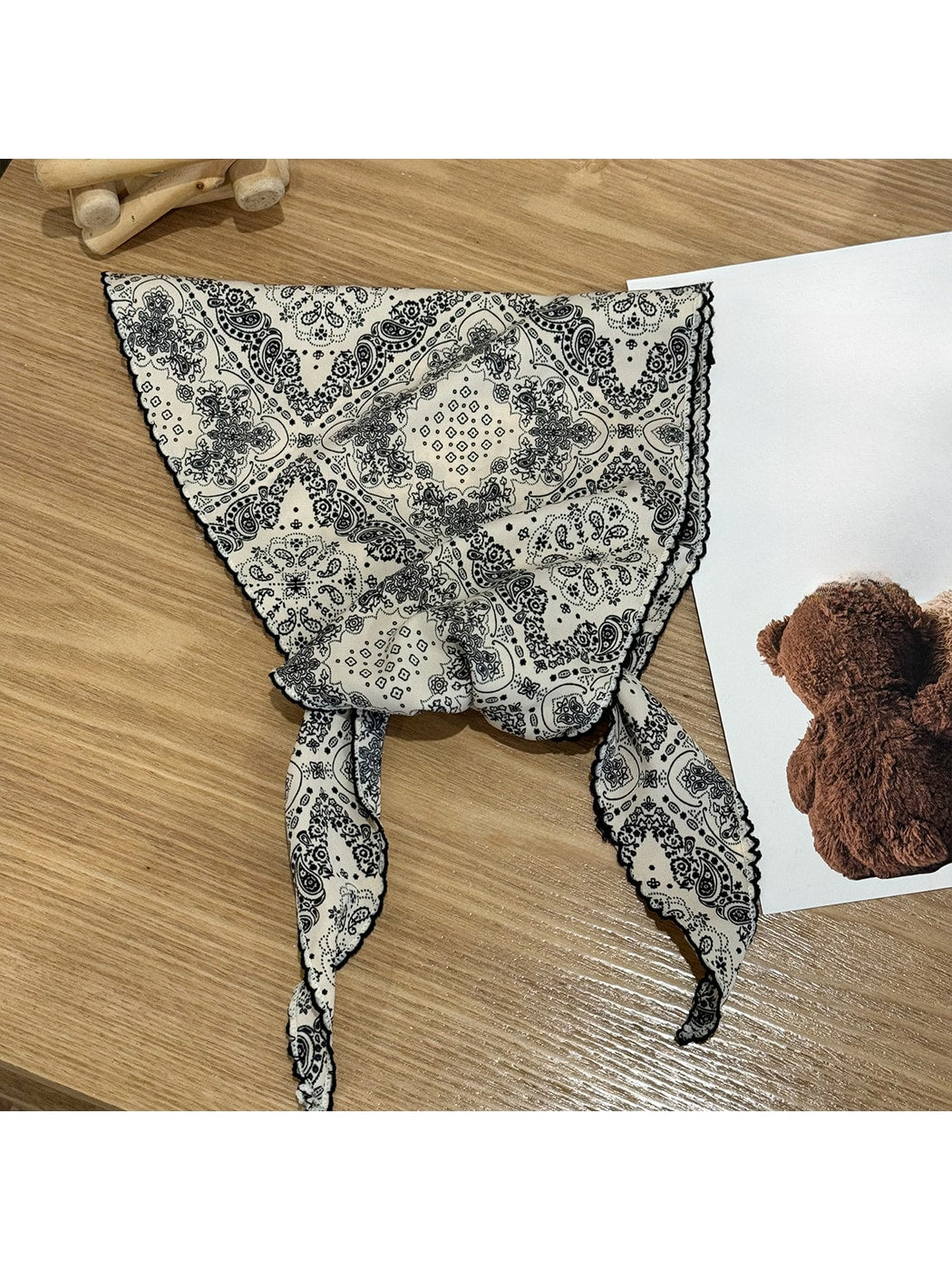 Scarvii - Simple Retro Printed Triangle Bandana