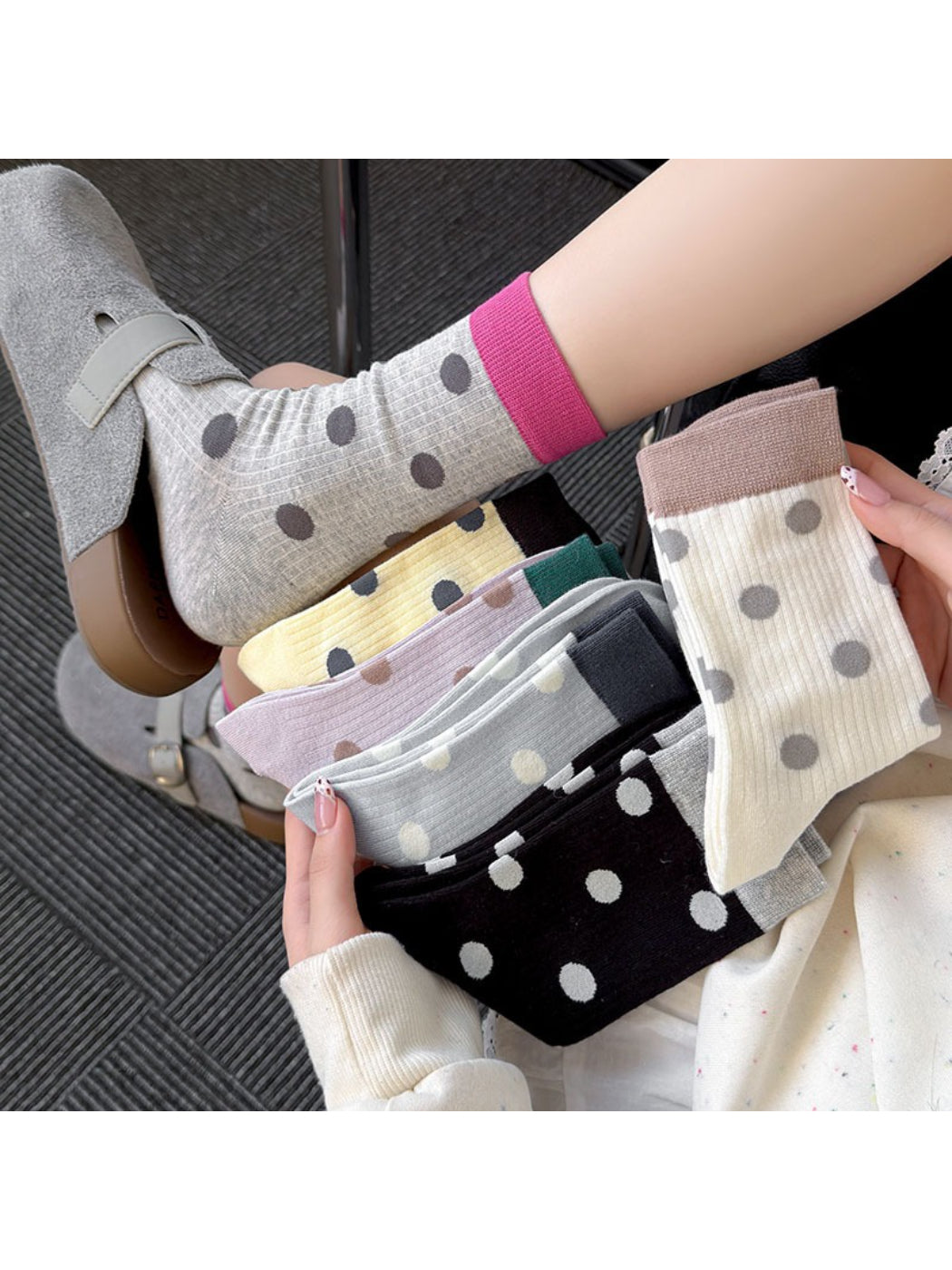 Rufia - Contrast Cuff Polka Crew Socks product image 1