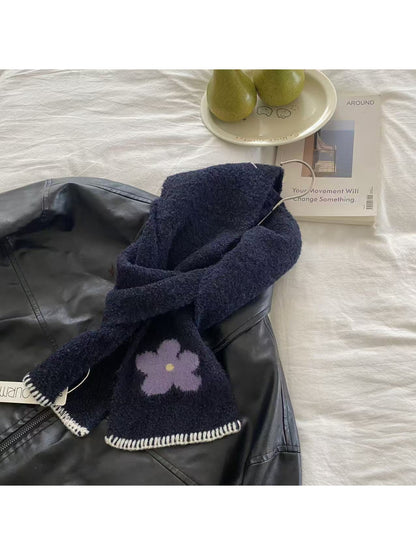Scarvii - Flower Motif Blanket Stitch Knit Scarf