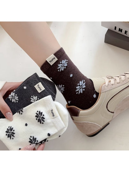 Rufia - Mid-Calf Winter Socks with Snowflake & Dots Patterns