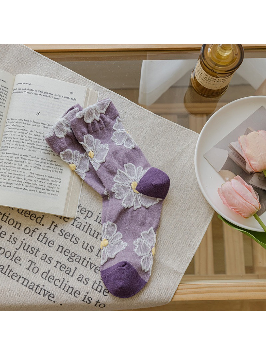 Rufia - Lavender Floral Relief Texture Crew Socks