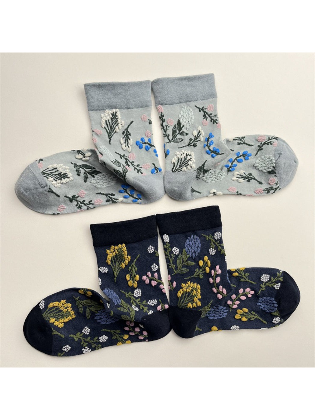 Rufia - Vintage Floral Embroidered Mid-Calf Socks