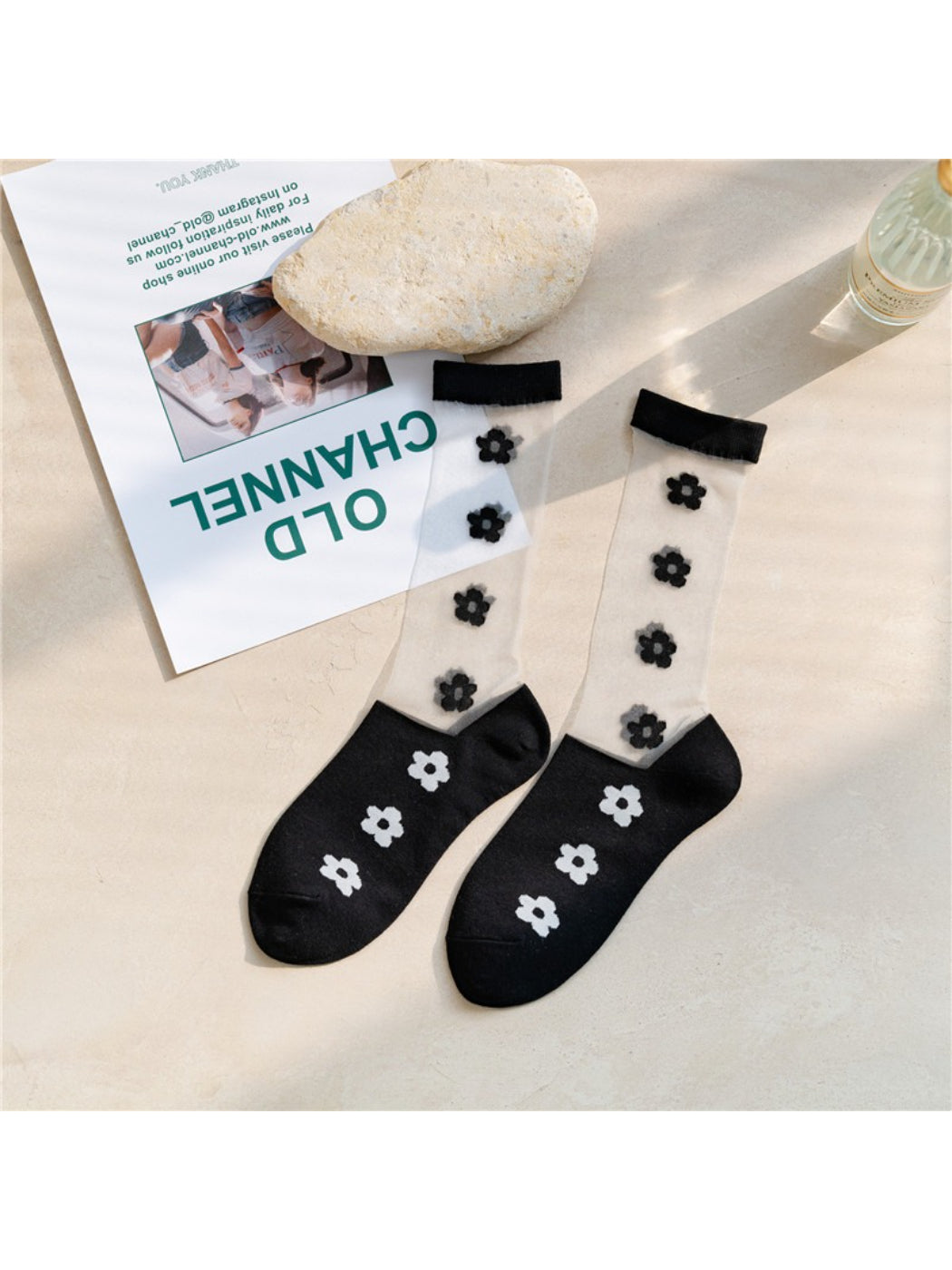 Rufia - Sheer Heart Flower Crew Socks product image 4