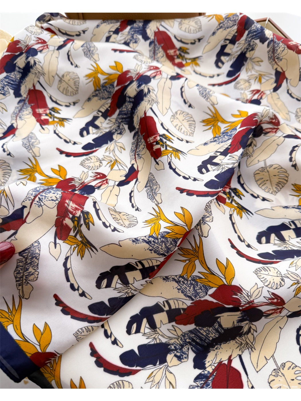 Scarvii - Square Scarf with Feather & Floral Print