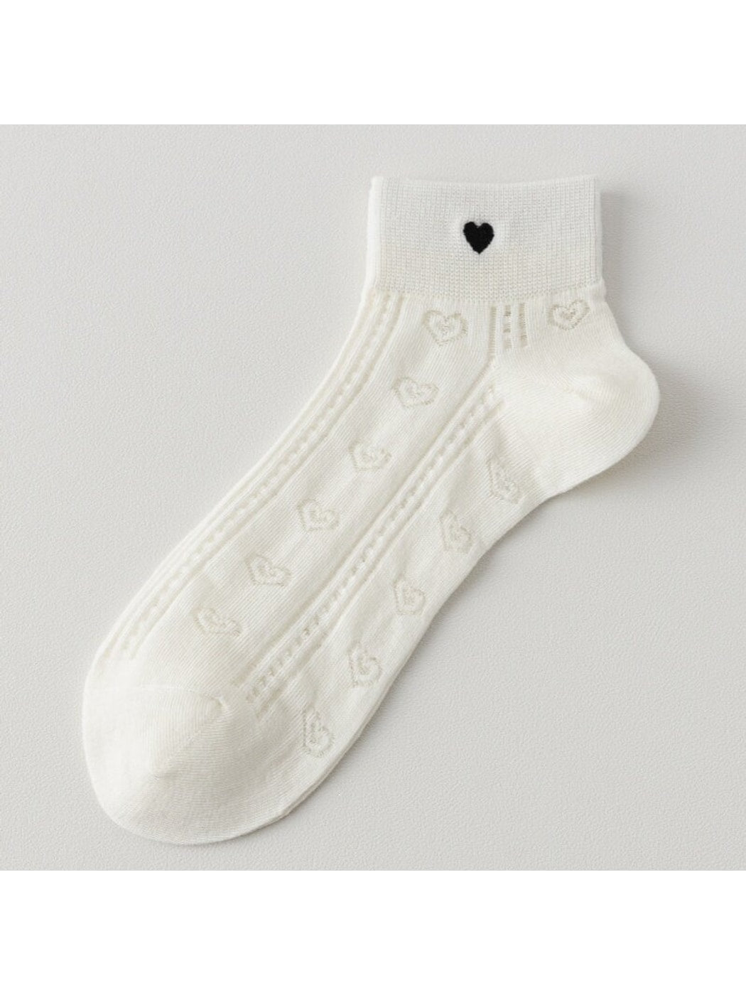 Rufia - Women's Simple Heart Accent Ankle Socks