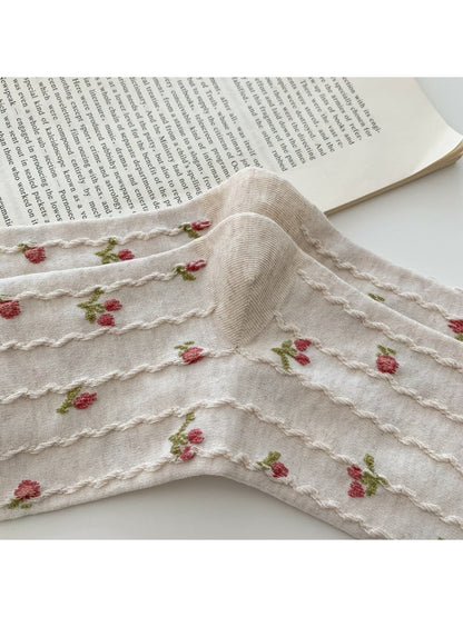 Rufia - Floral Rose Motif Casual Crew Socks