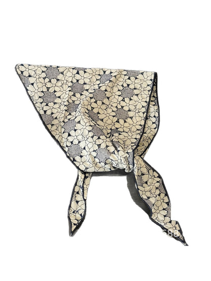Scarvii - Vintage Inspired Floral Triangle Bandana