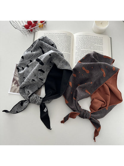 Scarvii - Vintage Patchwork Triangle Scarf