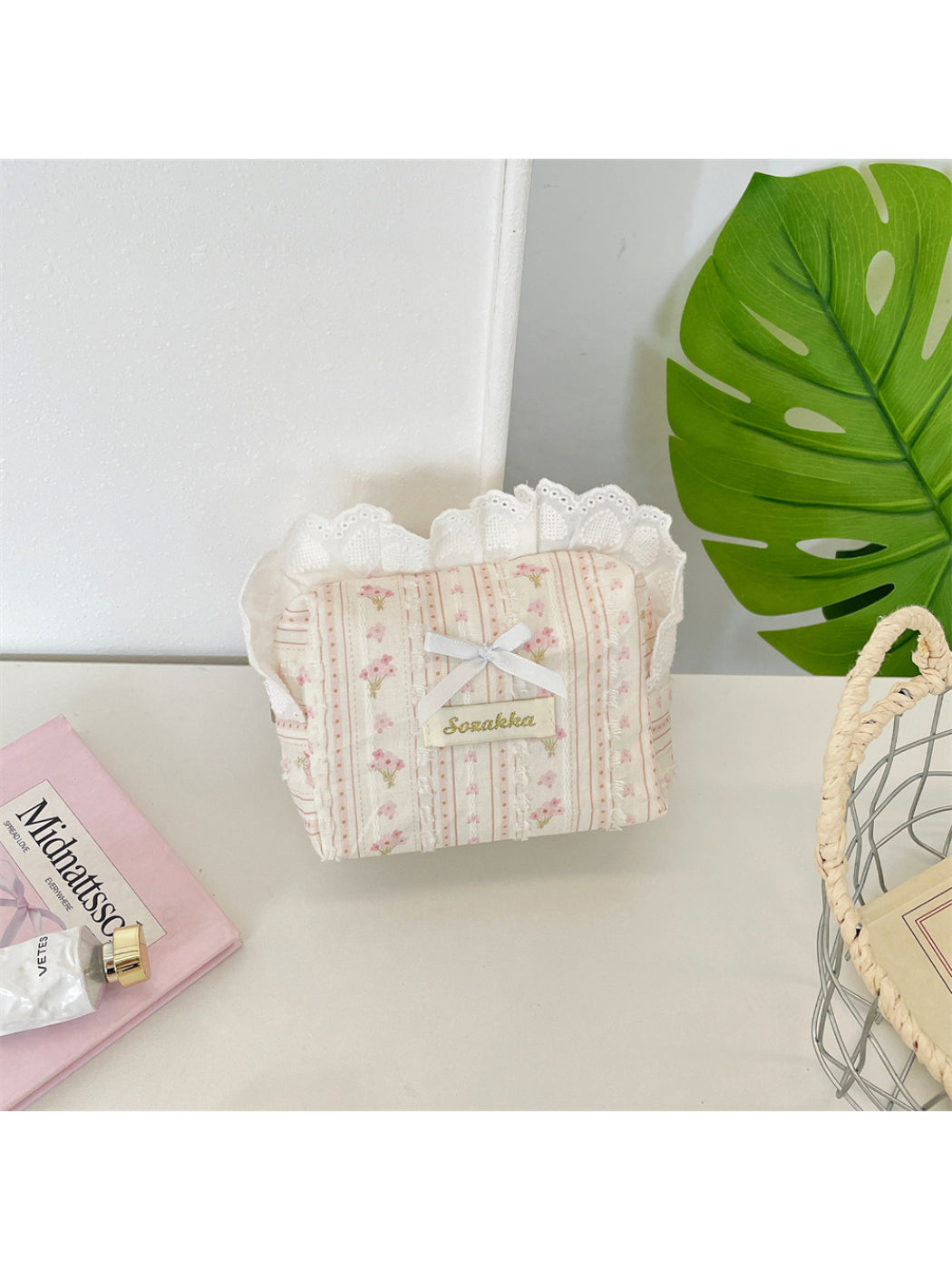 Cosbai - Floral Stripe Ruffle Trim Bow Pouch