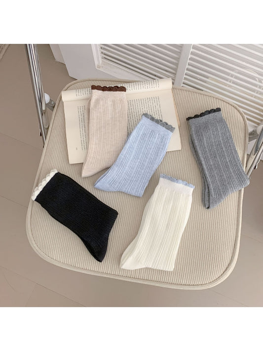 Rufia - Contrast Ruffle Trim Casual Crew Socks