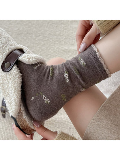 Rufia - Ditsy Floral Scalloped Cuff Crew Socks