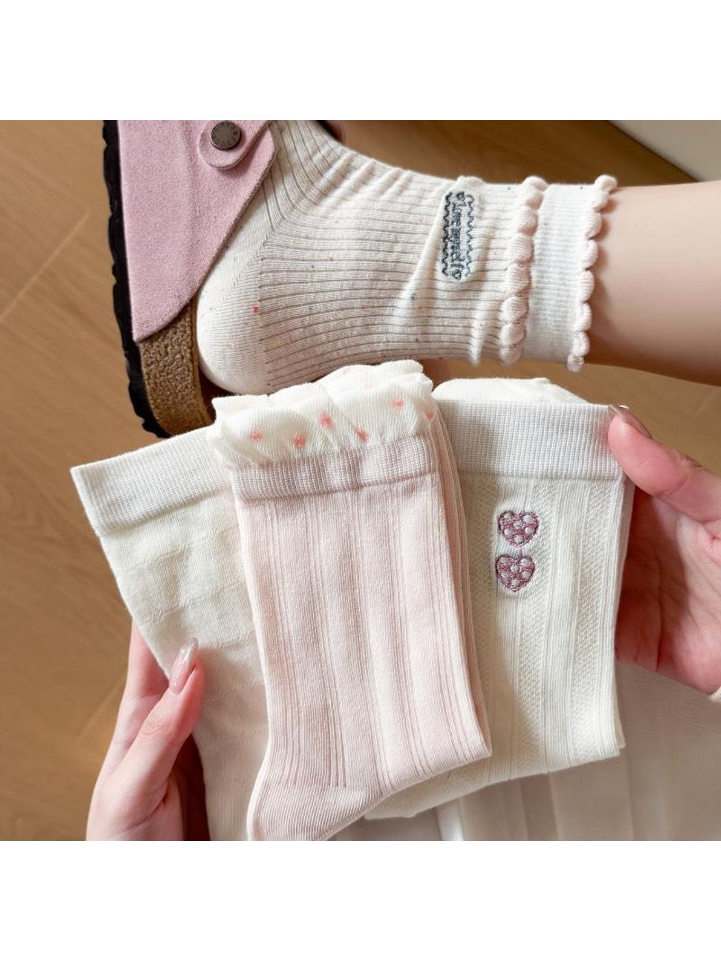 Rufia - Sweet Style Pink and White Crew Socks